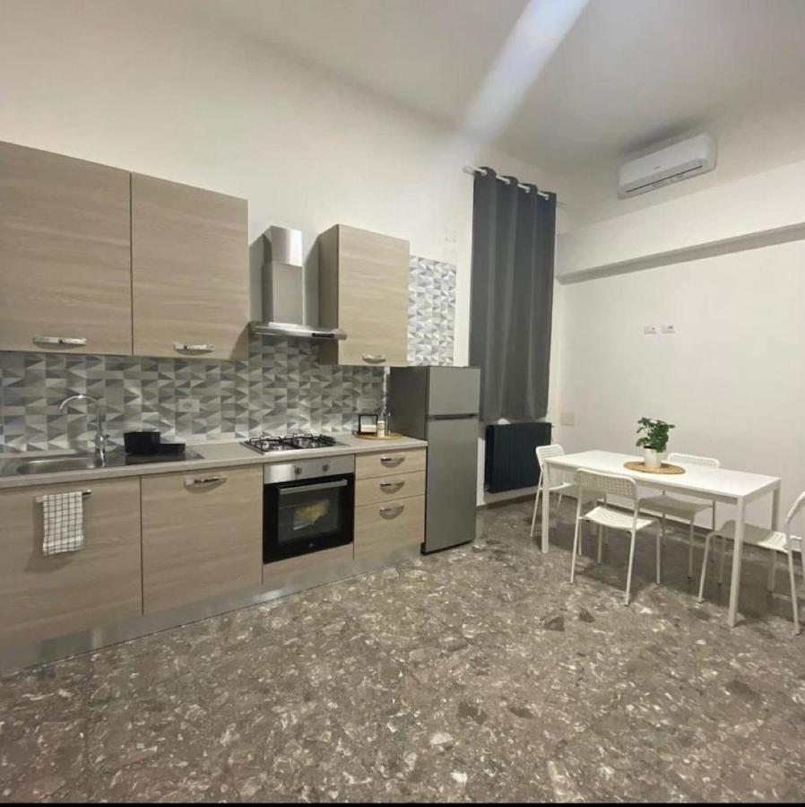 نابولي Maison Silvia المظهر الخارجي الصورة