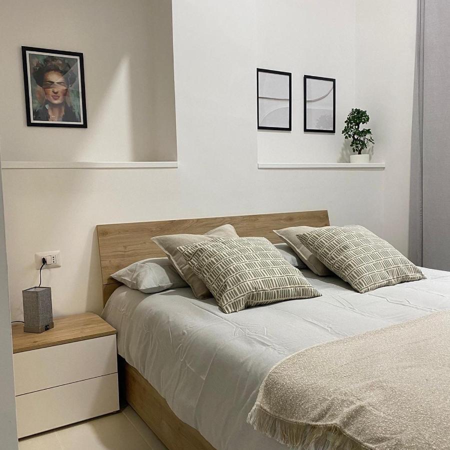 نابولي Maison Silvia المظهر الخارجي الصورة